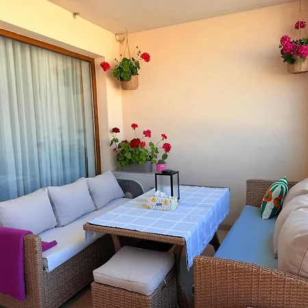 South Bay Family With 2 Parking Spaces Apartament Varna